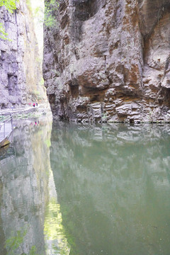太行山八泉峡峡谷溪水
