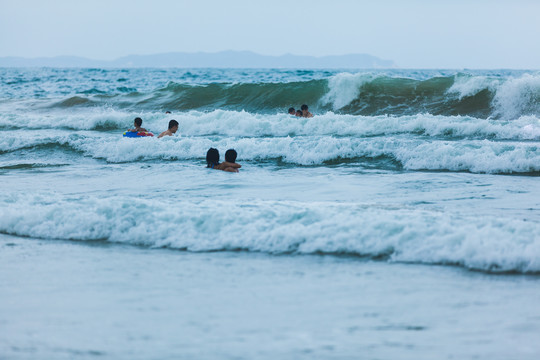 海滨浴场游泳