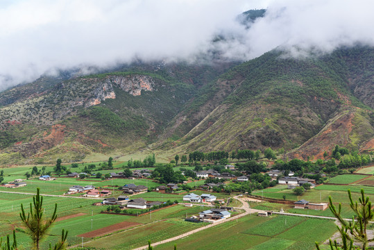 村庄1田园1大凉山