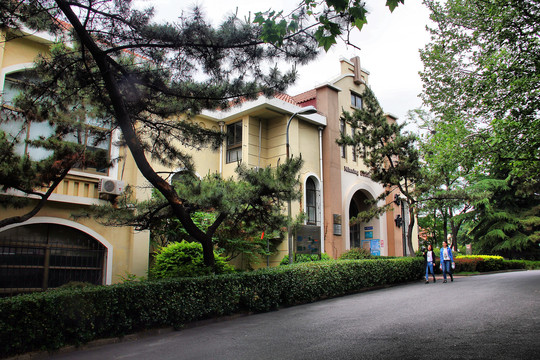 中国海洋大学鱼山校区校内风景