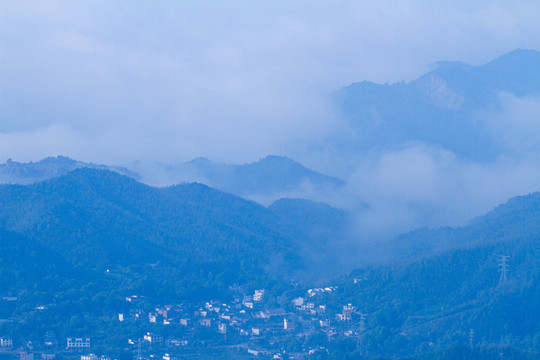 水墨山