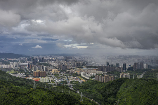 雨中深圳