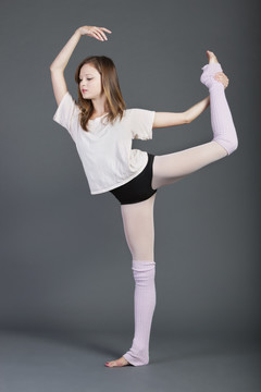 年轻的女芭蕾舞演员