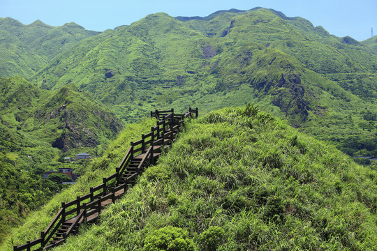 新台北高山山脊