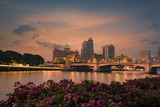 夕照白鹅潭