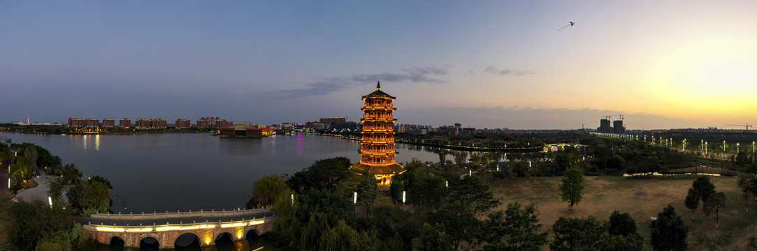 航拍中国东莞华阳湖湿地公园夜景