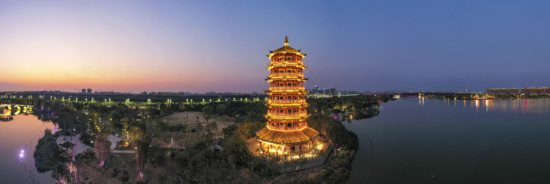 航拍中国东莞华阳湖夜景