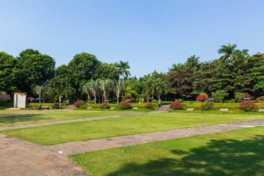 广东湛江湖光岩风景区