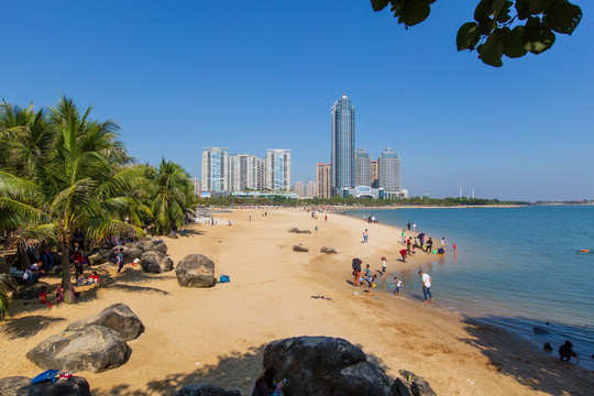 广东湛江金沙湾海滨城市风光