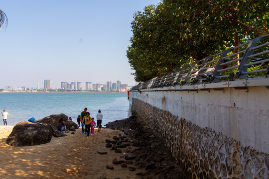 广东湛江金沙湾海滨城市风光