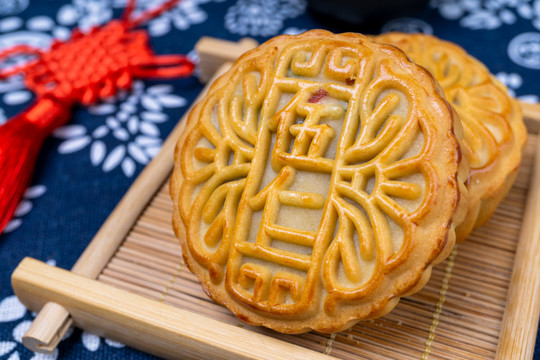 中秋节青花背景中国风月饼