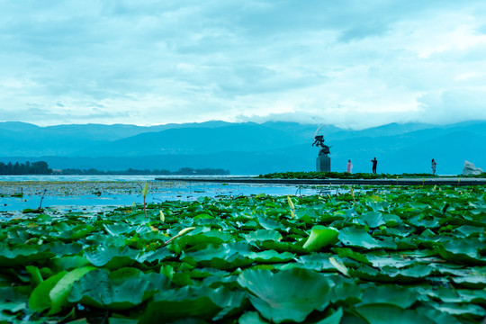 西昌邛海风光