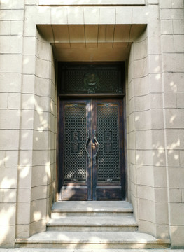 上海海关图书馆铁门