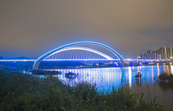 南宁大桥夜景