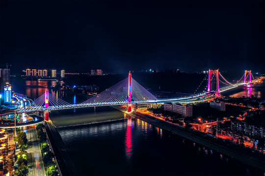 宜昌至喜长江大桥夜色全景