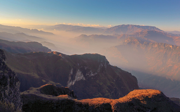 云南昭通大山包鸡公山自然风光