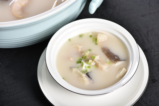 濃湯江團(tuán)魚