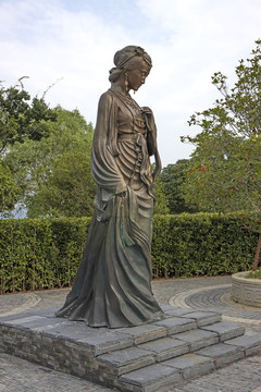 江南仕女雕塑