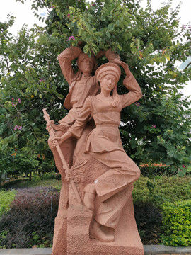 少数民族舞蹈主题雕塑
