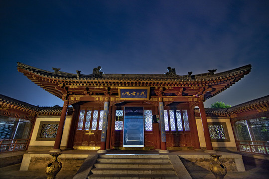 中式建筑夜景