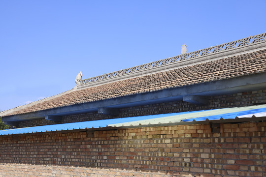 农村机瓦屋顶