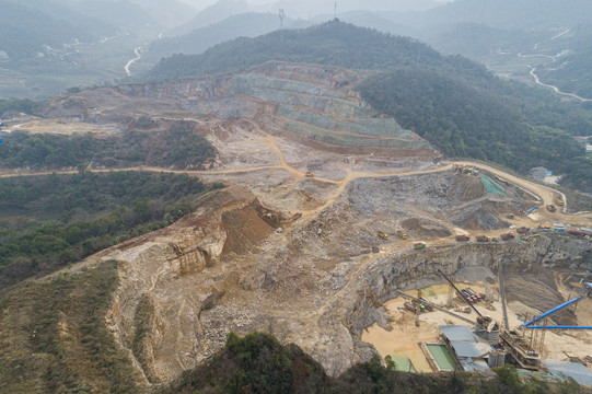 非煤矿山开采