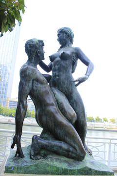 裸体雕像