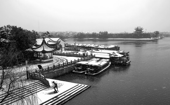 雪天的觅渡桥