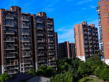 小区内景