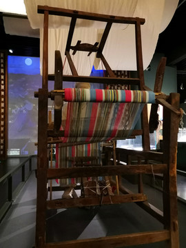 古代纺织工具纺车