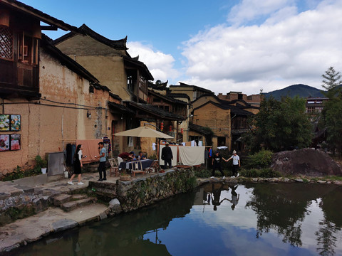 龙潭里村