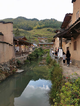 龙潭里村