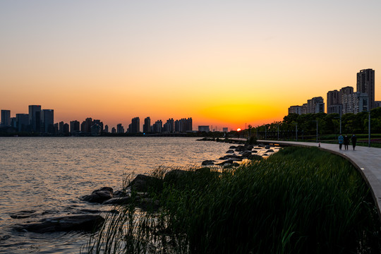 苏州金鸡湖东方之门景观