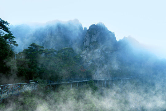 三清山水墨山景