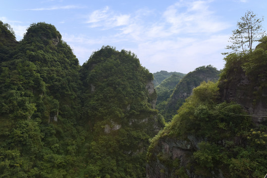 新昌穿岩十九峰风景区