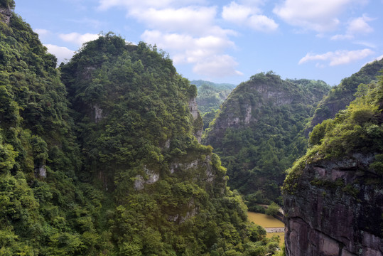 浙江新昌十九峰风光