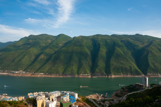 绿色的巫山山脉