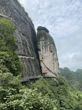 像骆驼一样的山