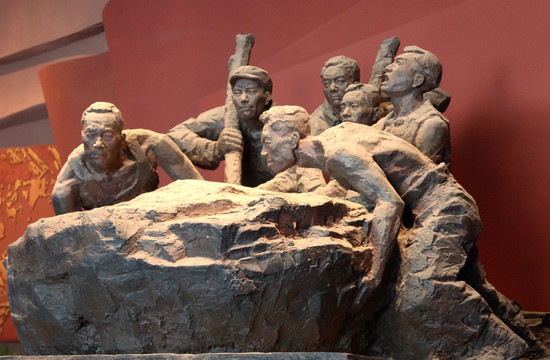 林县人民修渠雕塑