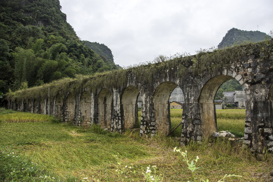 古代水渠