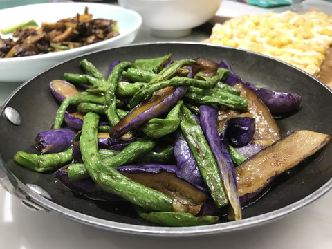 长豆角炒茄子