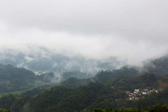 皖南山村坡山18