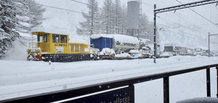 瑞士雪山小火车