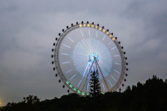 摩天轮夜景融创文旅城摩天轮