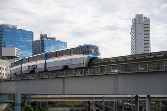 日本单轨列车