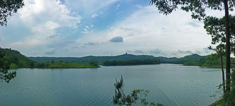 红花湖纯洁天空