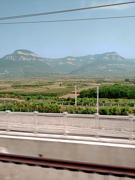 田野山脉风景