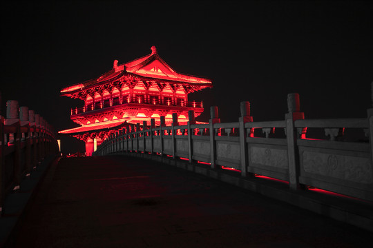 洛阳瀍壑朱樱夜景