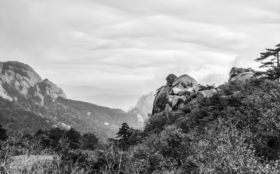 水墨天柱山装饰画