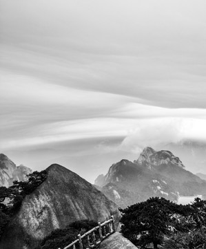 水墨群山